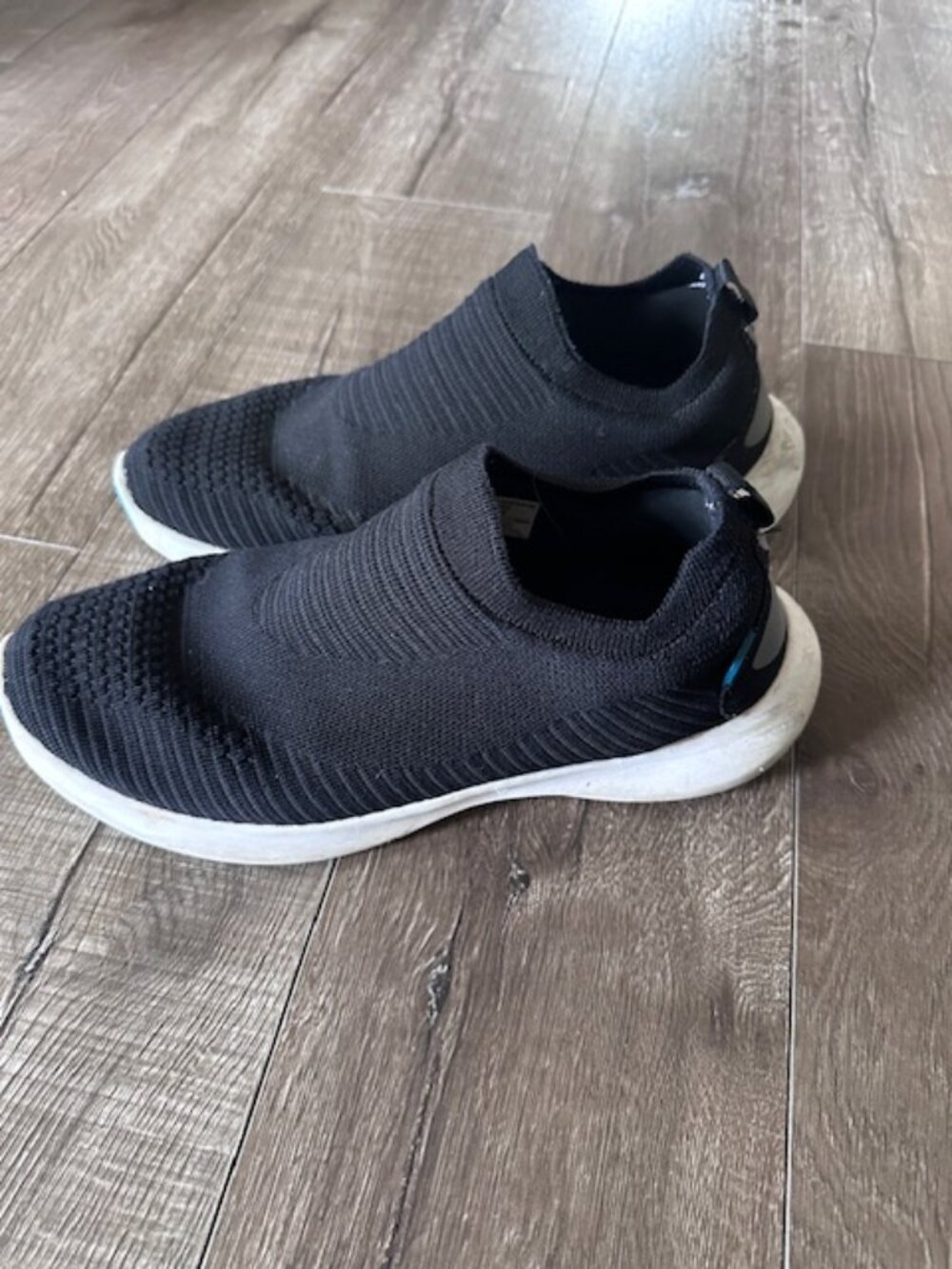 Vessi mens everyday slip on shoes size 10